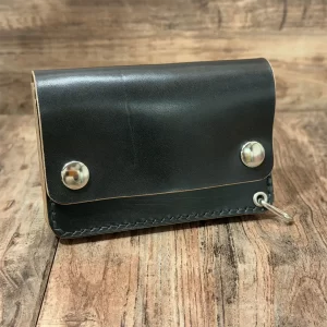 昭南本ヌメ 丘染めブラック茶芯 ・ショートトラッカーウォレット｜ニッケル金具使用：TWS01-SHN-B03