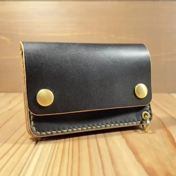 手染めと手縫いで仕上げたショートトラッカーウォレット 手染めと手縫いで仕上げたショートトラッカーウォレット