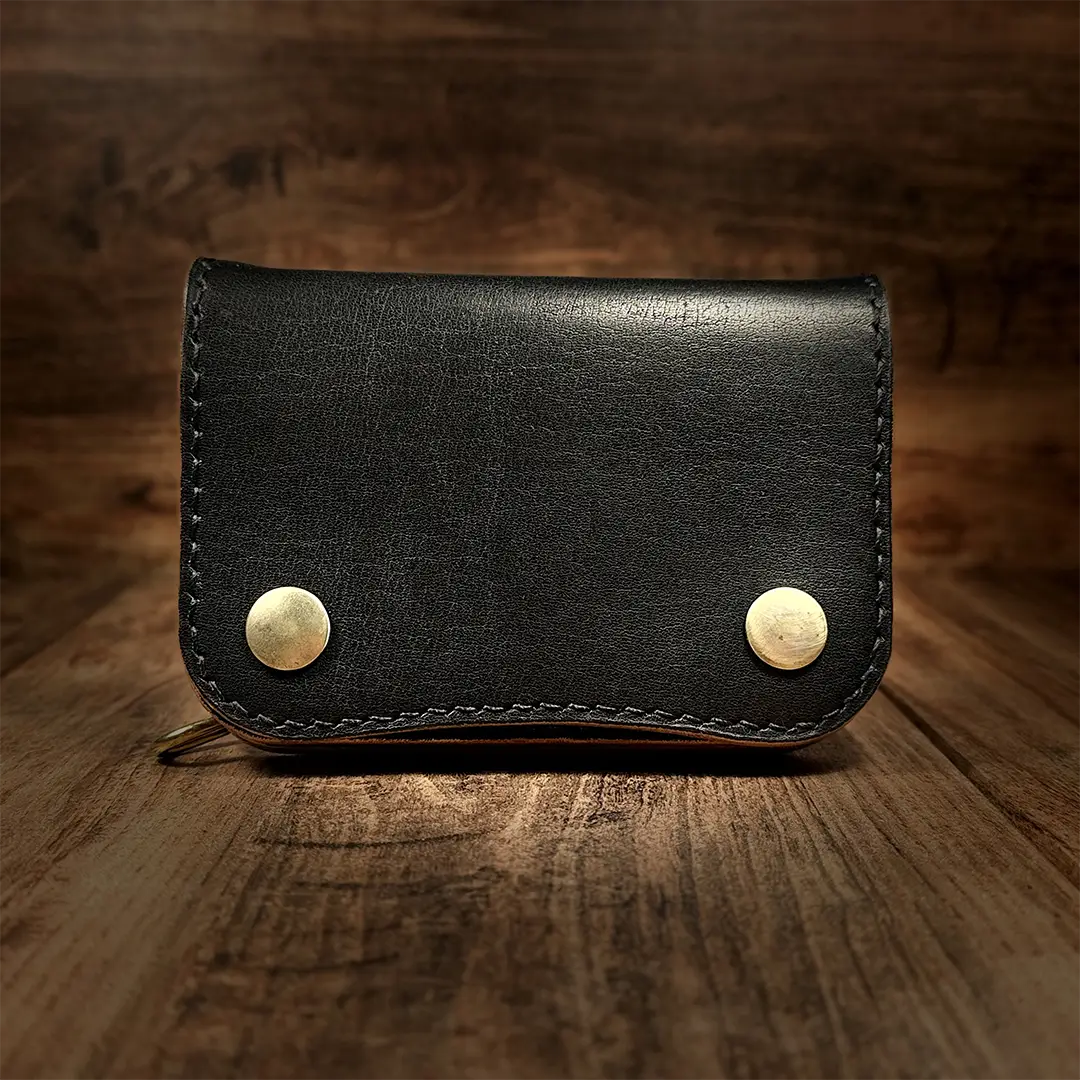 昭南本ヌメ使用のお札を折らずに収納できるショートトラッカー