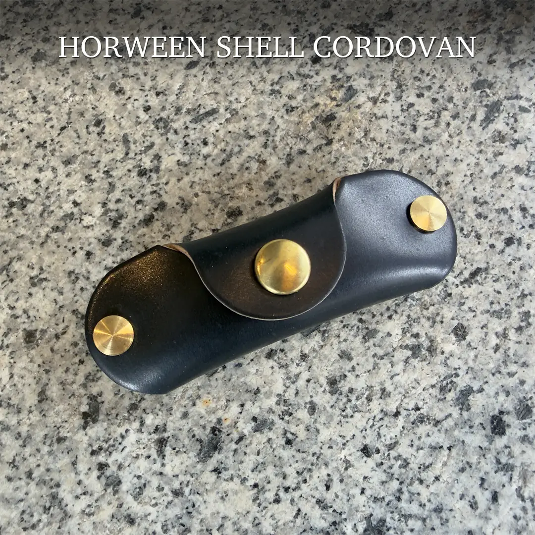 Horween社シェルコードバン・ブラック｜手のひらサイズの最小キーケース｜三春レザー